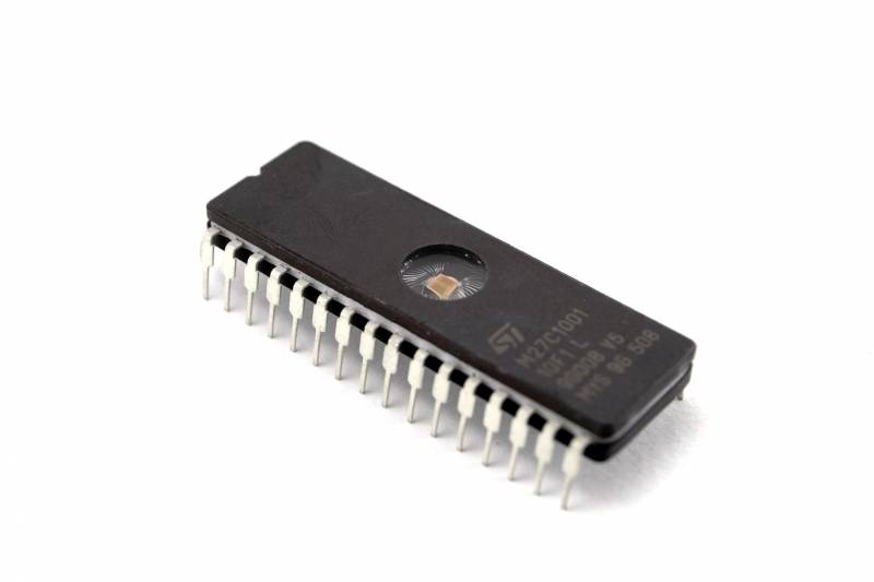 EPROM 64K x 8 100nS C/VENTANA