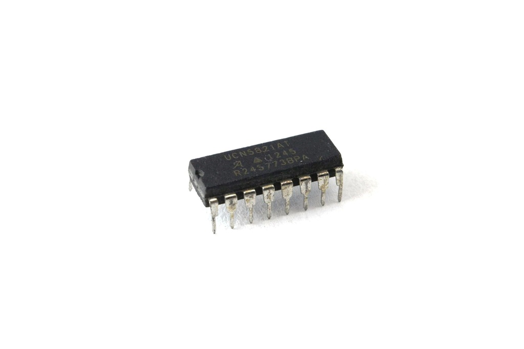 (UCN5821A)   CIRC. INTEGRADO DRIVER 8 BIT CON LATCH